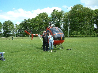 helikoptervlucht boven Halsteren