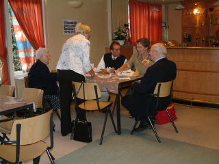 Eerst wat eten en drinken