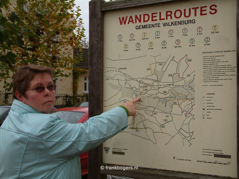 informatie bord over fiets en wandelroutes