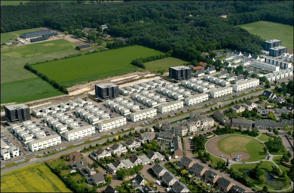 luchtfoto  boven Teteringen