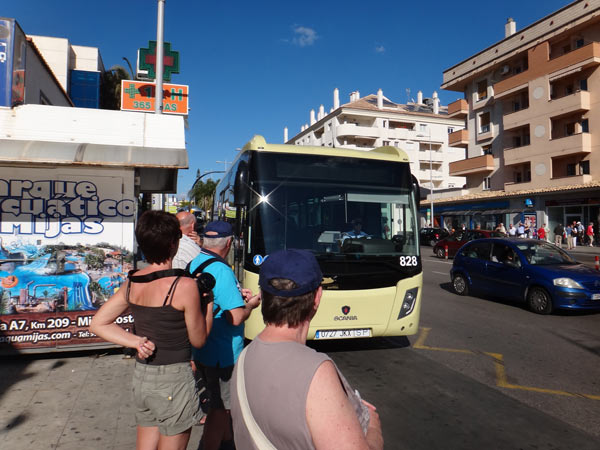 met de bus openbaar vervoer benalmadena fuengirola